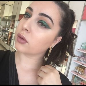 Meet your Posher, Francesca